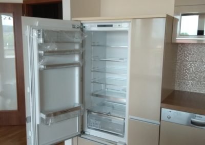 Odborná instalace a montáž výstavné lednice
